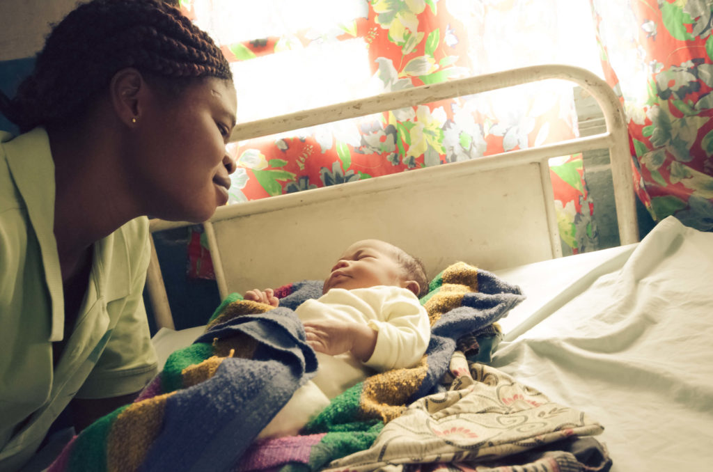 Mom and baby at a hospital in Mwene-Ditu, DRC