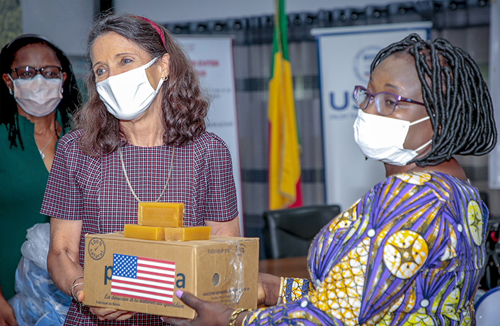 [Ms. Patricia Mahoney and Ms. Elise Fatiman Kossoko Kossouoh. Photo credit: Les Angles d’Afrique]