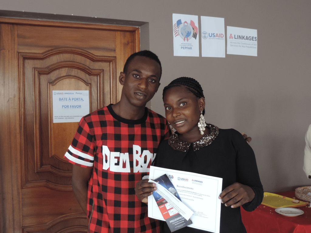 Consejeras de pares sobre el VIH en Angola