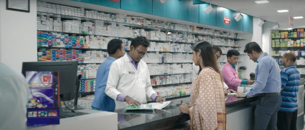 Farmacêuticos em Bangladesh na Model Medicine Shop
