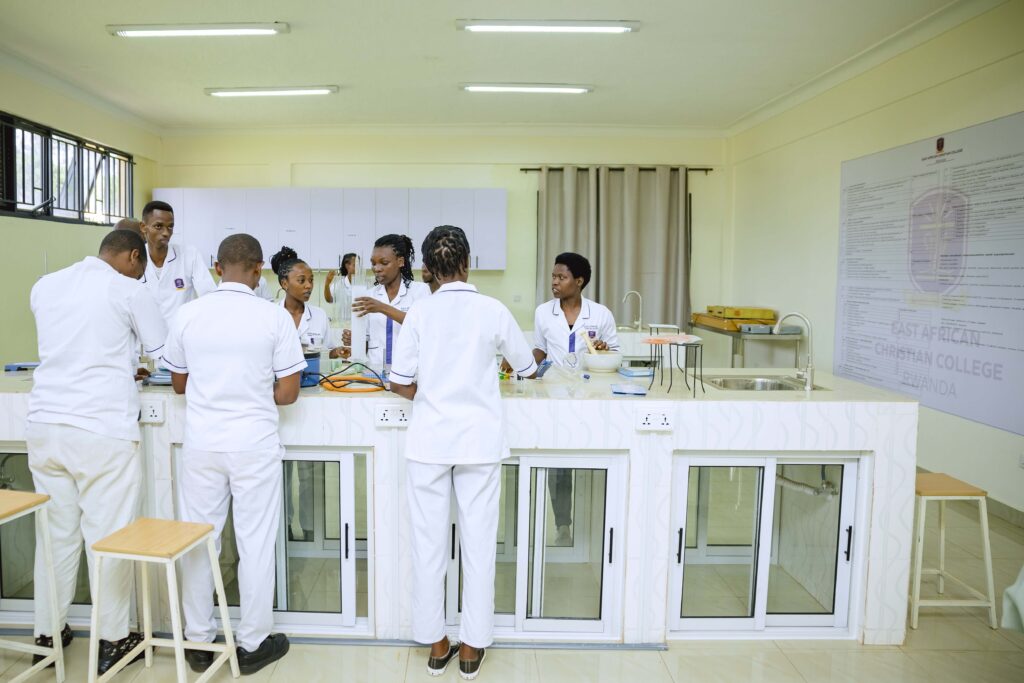 Midwifery students during a hands-on learning experience in a teaching hospital in Kigali, Rwanda. Photo credit: USAID Ireme