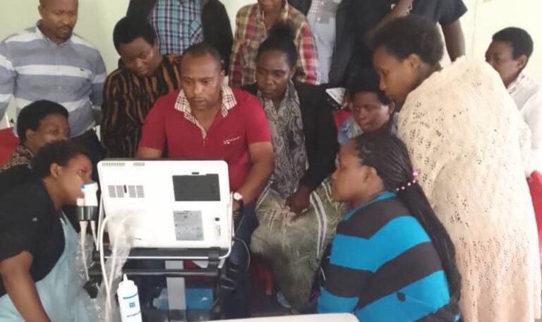 A group of health workers during a neonatal care training.