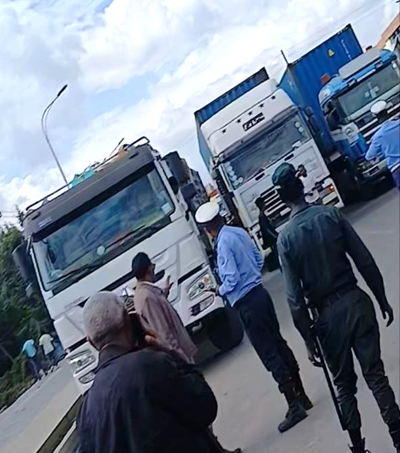 At each fuel station, teams coordinated with police, local peace guards, and trade officials to ensure trucks carrying lifesaving medicines received priority access to limited fuel supplies.