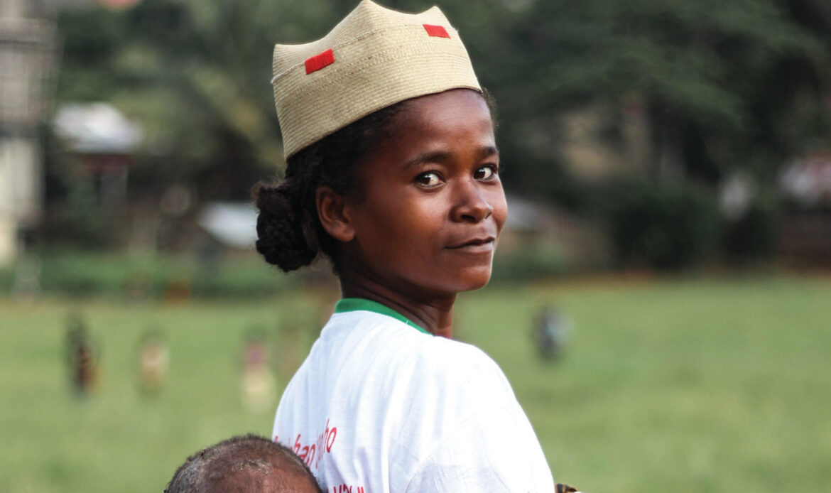 Cover of MSH's 2019 Annual Report titled Sharing Strength, Building Resilience